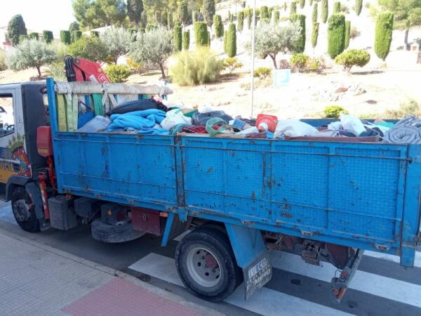 La Nucía se solidarizó con Marruecos donando 4.000 kg de material
