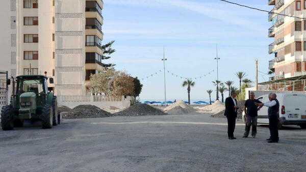 Benidorm adecúa el aparcamiento disuasorio de Las Terrazas de cara a la temporada alta