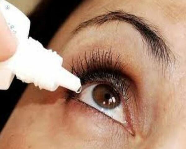 La IPL aplicada antes y después de la cirugía refractiva láser, demuestra combatir la sequedad ocular, principal efecto secundario de la operación