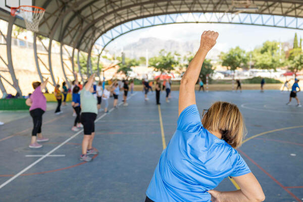 L'Alfàs moviliza a más de 250 personas en las clases gratuitas de actividad física para adultos