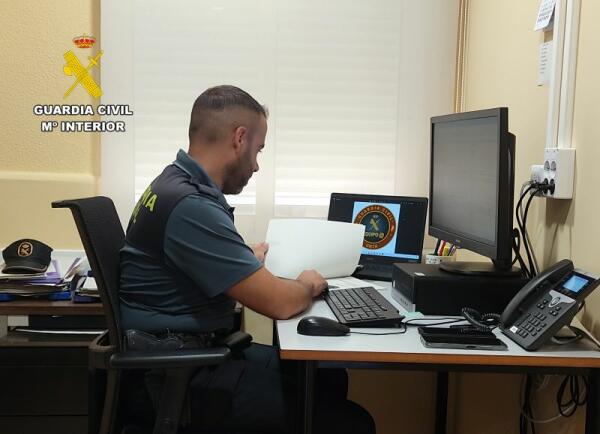 La Guardia Civil investiga al presunto autor de una serie de estafas cometidas por el método de Spoofing	