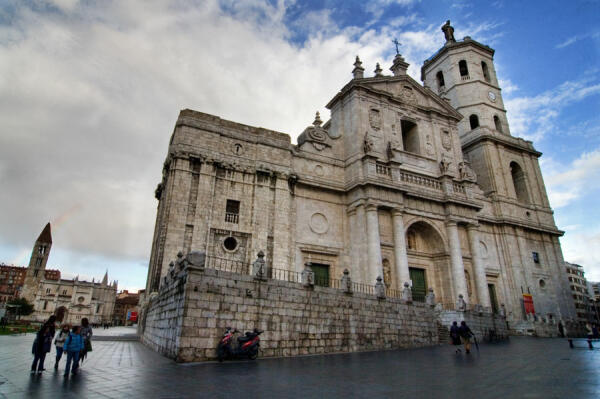 Guillermo del Pino: “Aunque la Catedral de Valladolid no es rica en obras de arte, en sus tiempos fue dueña de alguna obra del Greco” 