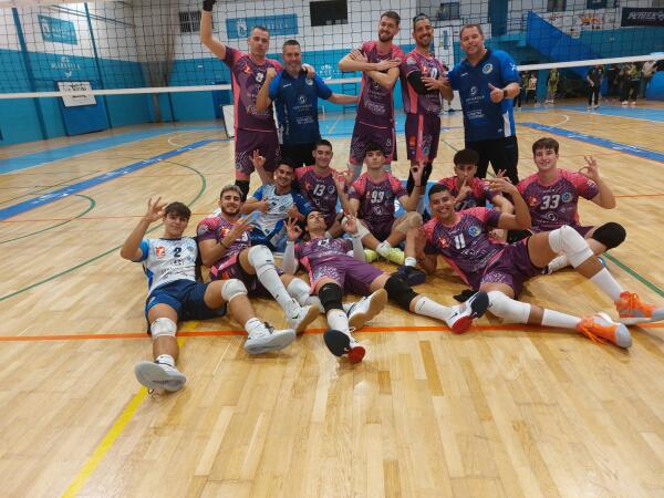 El Servigroup Playas de Benidorm sigue invicto tras vencer en un reñido encuentro al Marbella Costa del Voley (1-3)