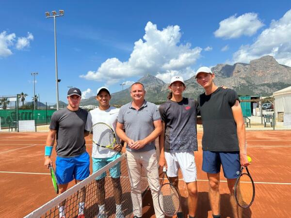 El Open Internacional David Ferrer reúne a 100 tenistas de 23 países en la Nucía 