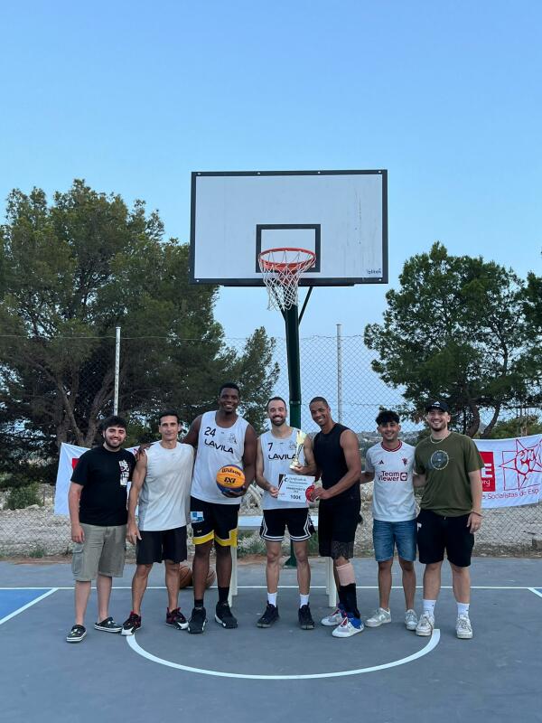 Joves Socialistes de la vila Joiosa organiza el primer torneo benéfico de Basket 3x3
